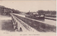 278. AGEN - Sur le Pont-Canal