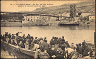 38. - Port-Sainte-Marie. - Le Bac, un jour de foire, pendant la reconstruction du pont.