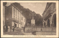 PORT-SAINTE-MARIE. - Le Monument aux Morts et Place de la Mairie 