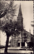 2-PUYMICLAN (L&G) Église et Monument aux Morts 